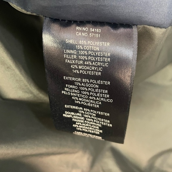 Tommy Hilfiger Black Puffer Jacket with Fur Hood - Picture 12 of 16